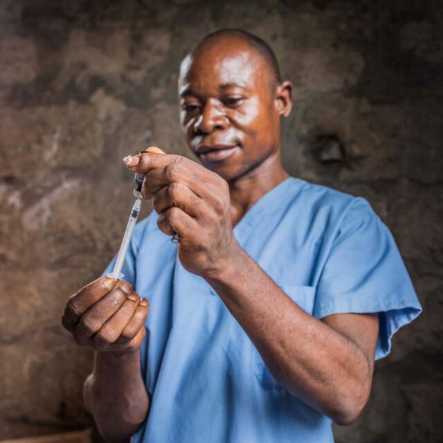 Warum infizieren sich täglich fast 1000 Mädchen und junge Frauen mit HIV?